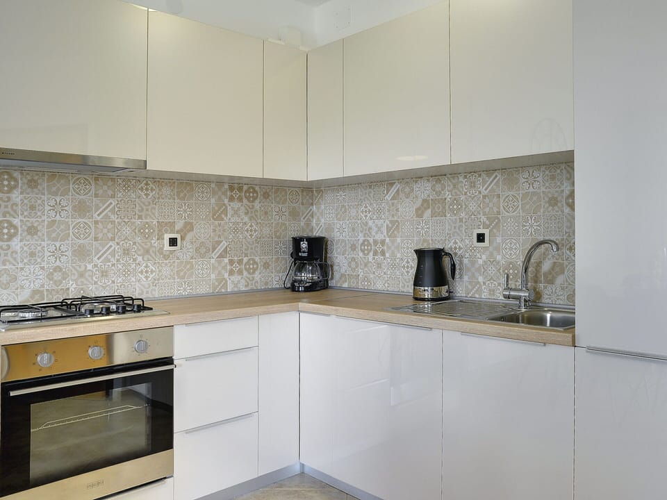 Apartment | Private kitchen | Electric kettle, toaster