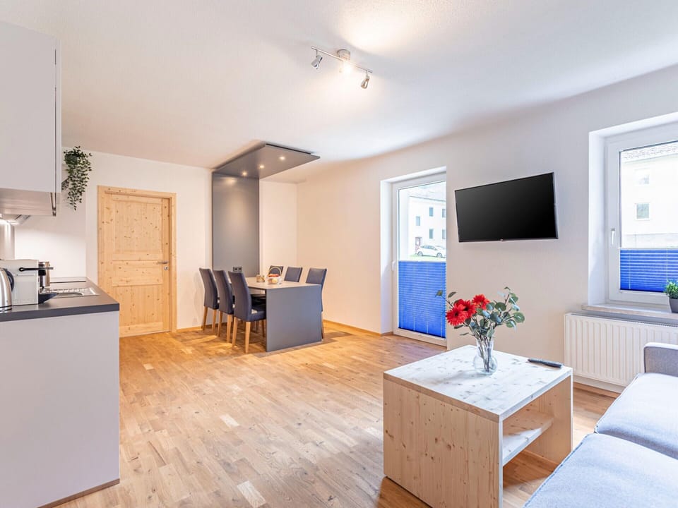 Apartment | Dining