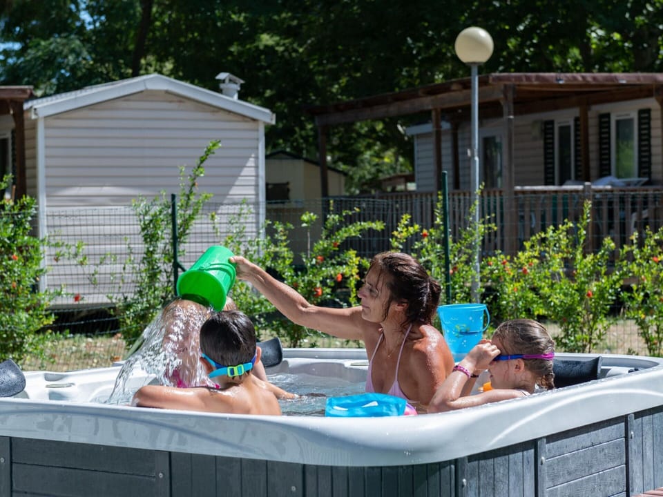 Cottage | Property amenity