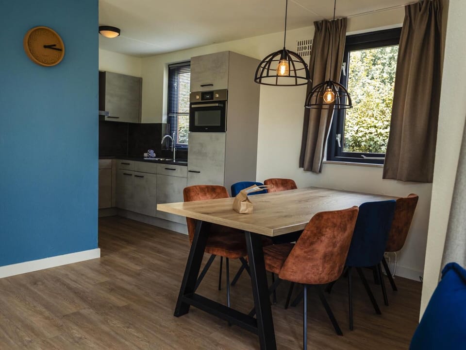 House | Dining