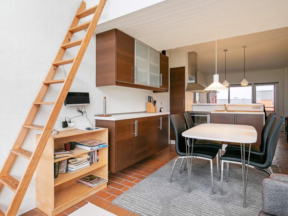 Apartment | Dining