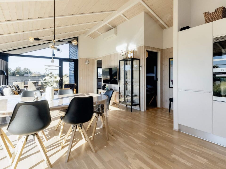 House | Dining