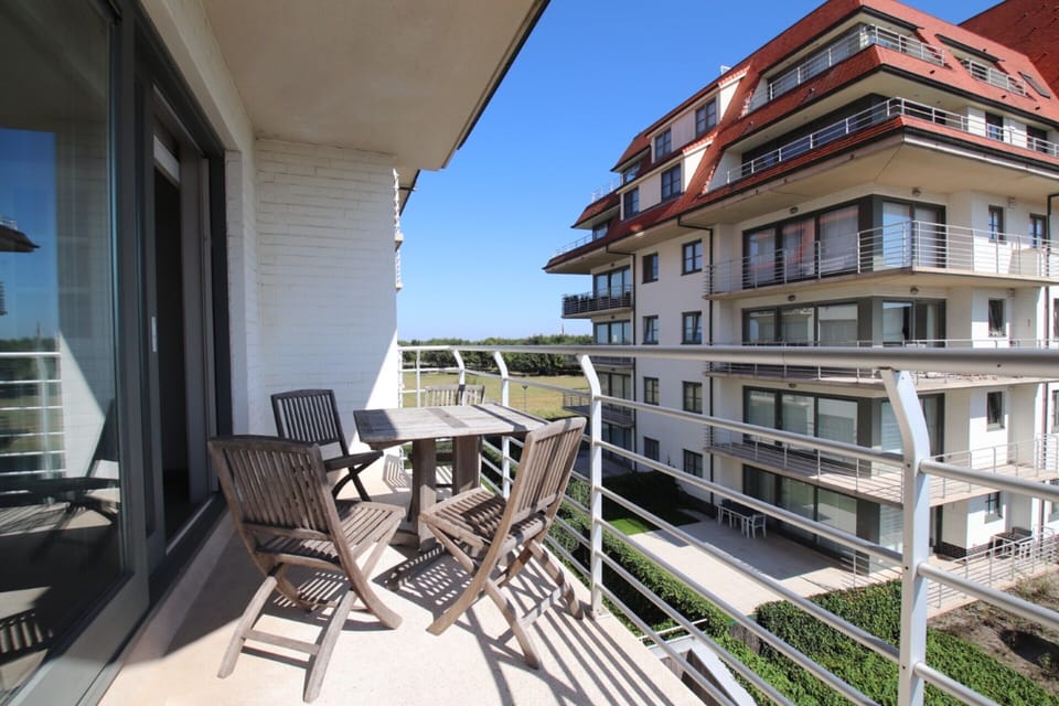 Apartment | Outdoor dining
