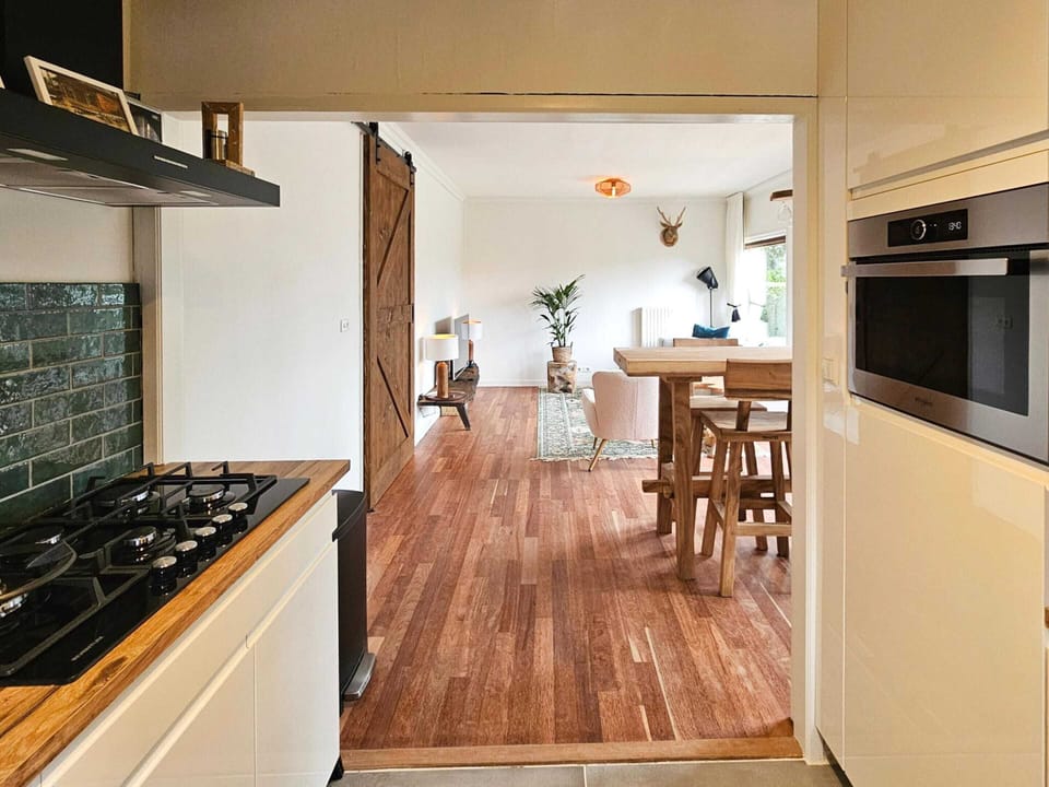 House | Private kitchen | Electric kettle, toaster