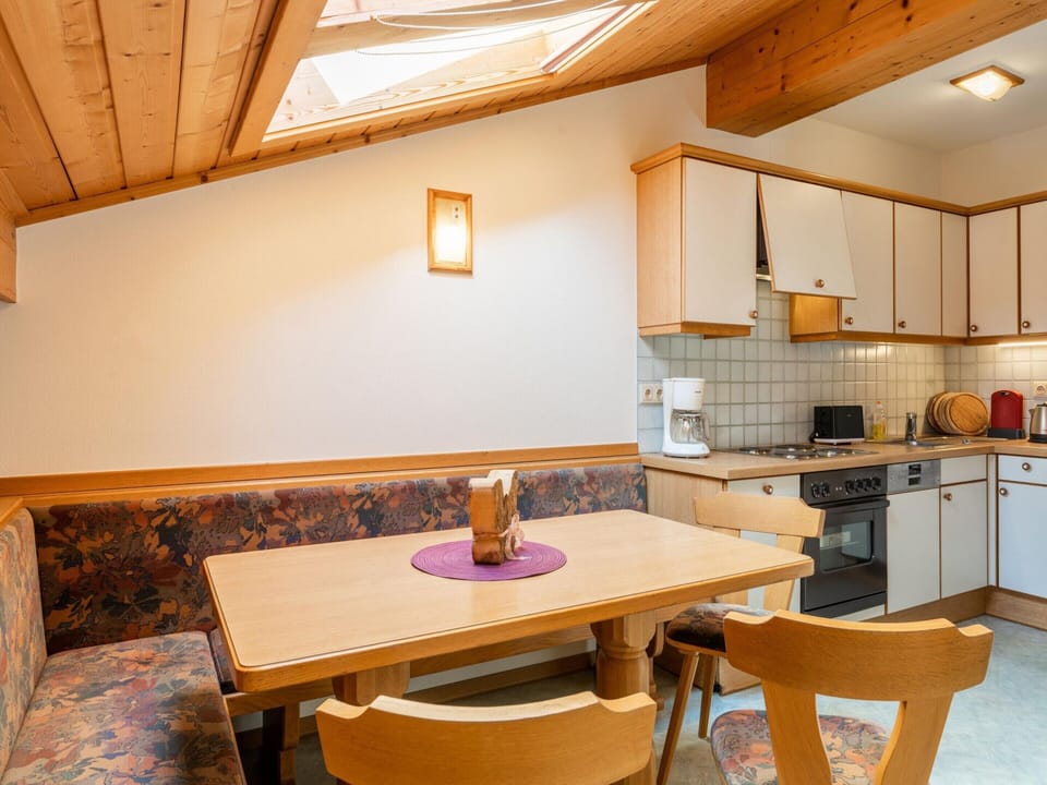 Apartment | Private kitchen | Electric kettle, toaster