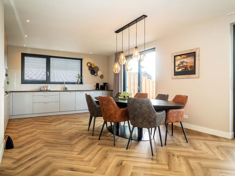 House | Dining