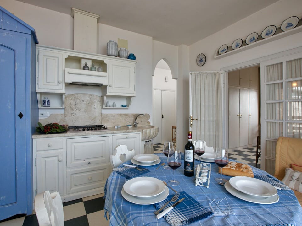 House | Private kitchen | Highchair