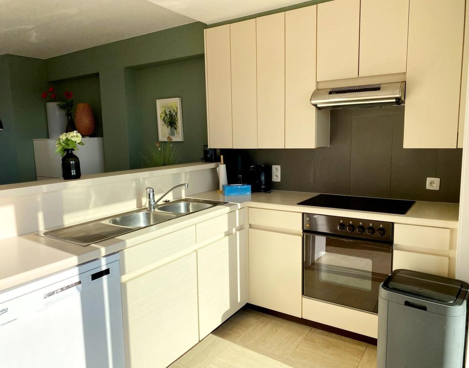 Apartment | Private kitchen | Highchair