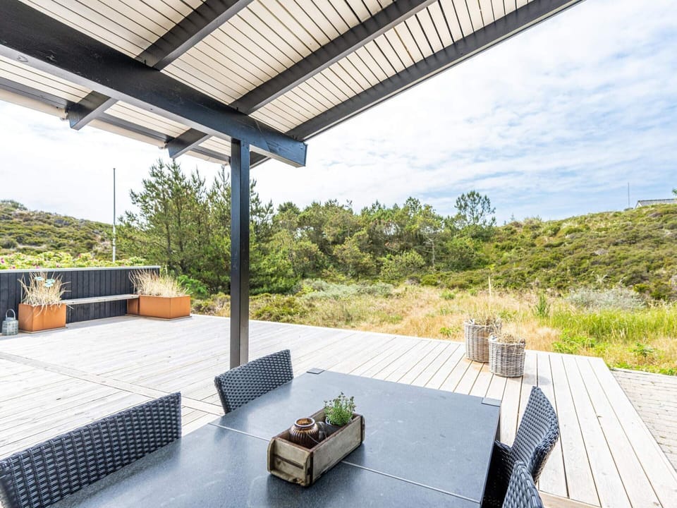 House | Outdoor dining