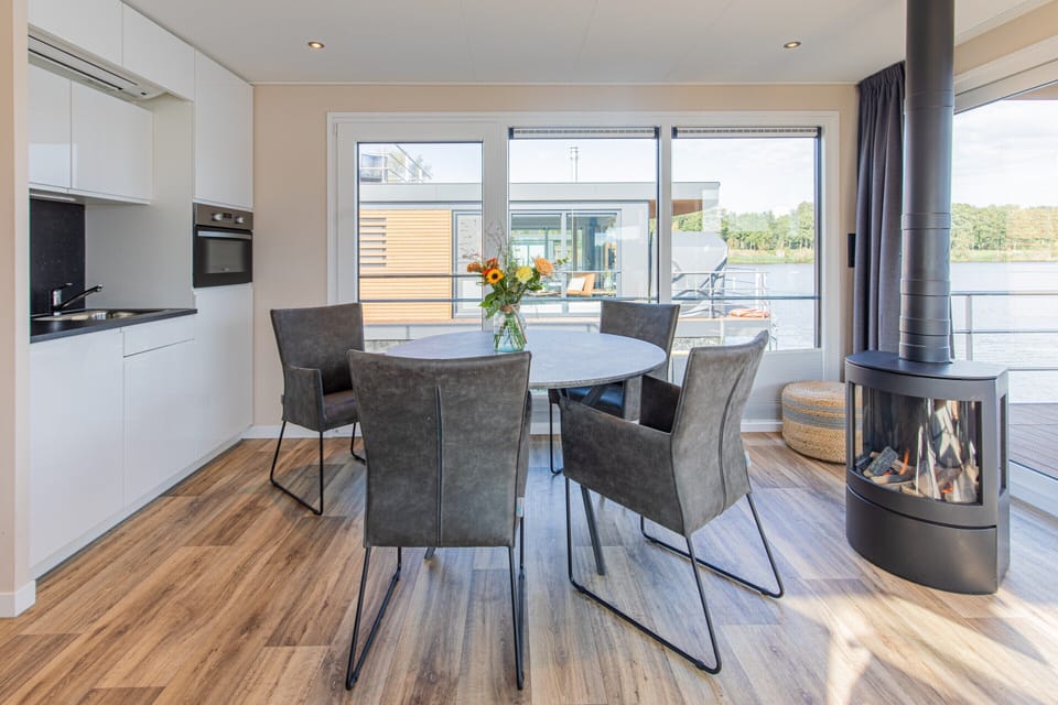 Mobile Home | Private kitchen