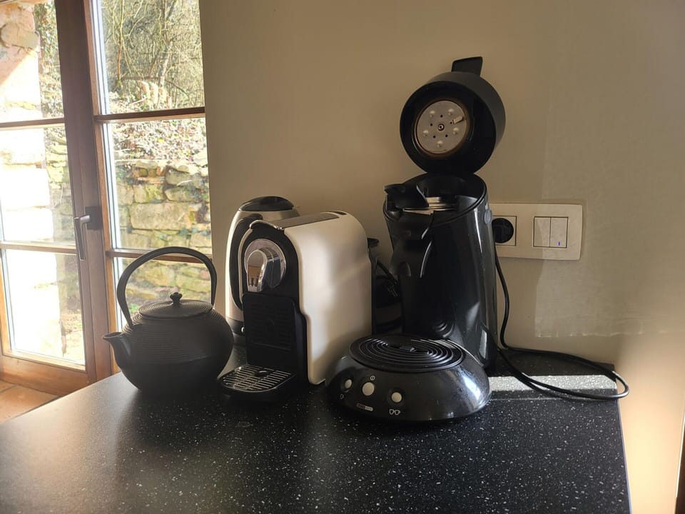 House | Private kitchen | Electric kettle, toaster