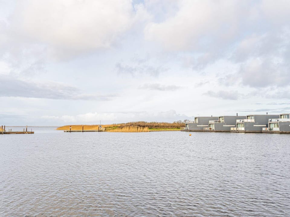 House | Water view