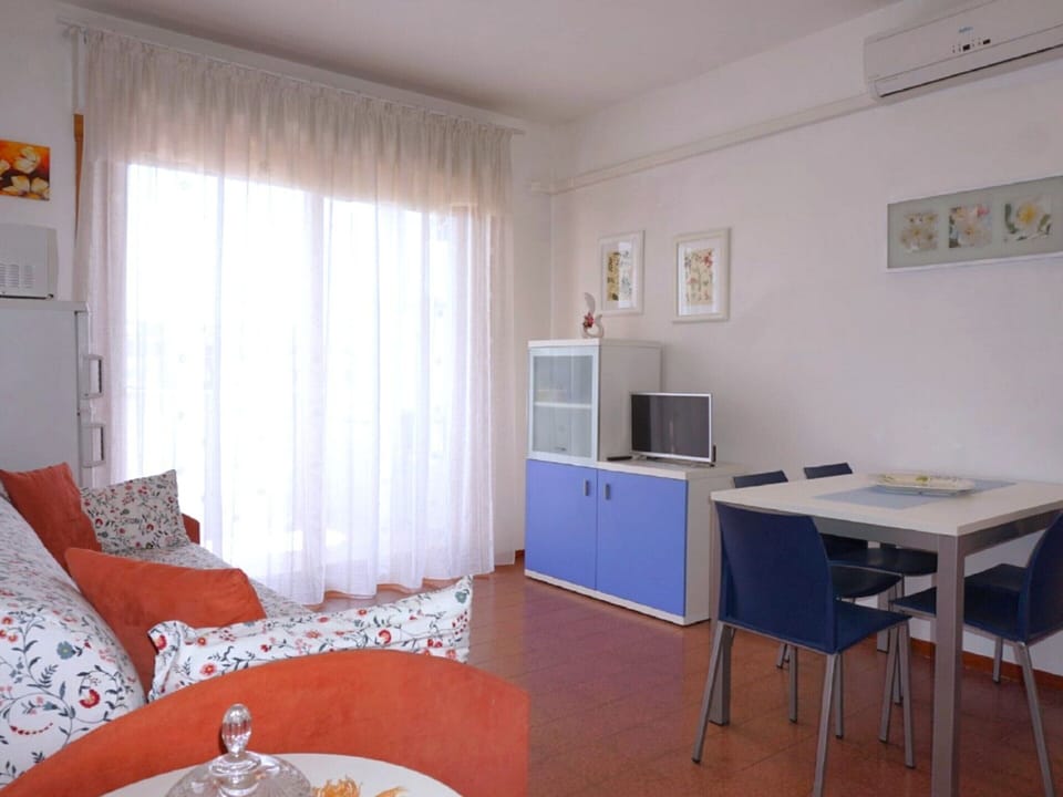 Apartment | Dining
