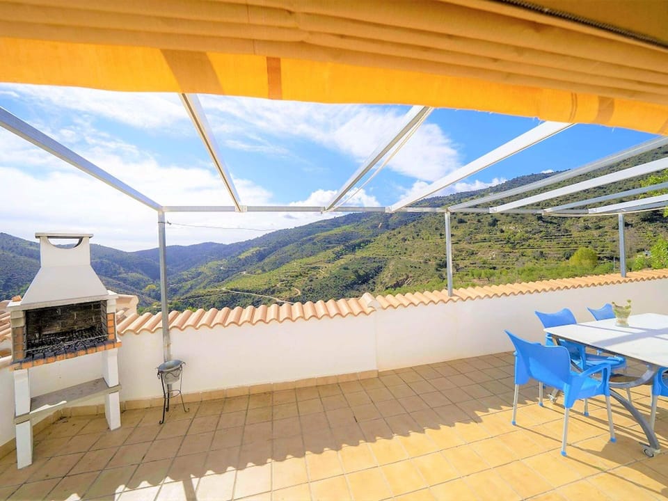 House | Balcony