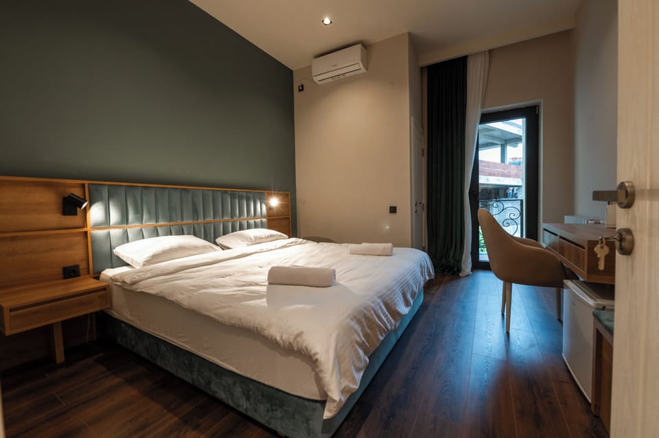 Premium bedding, Select Comfort beds, minibar, individually furnished