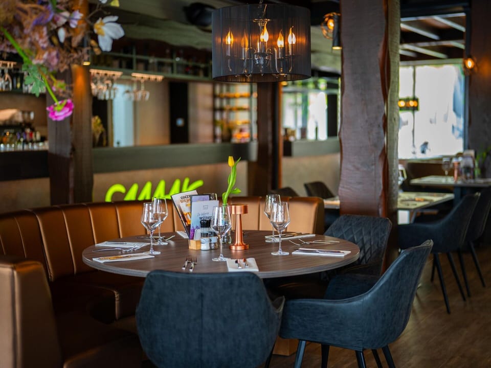 Bungalow | Dining