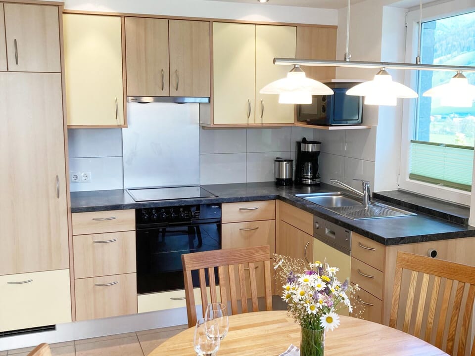 Apartment | Dining