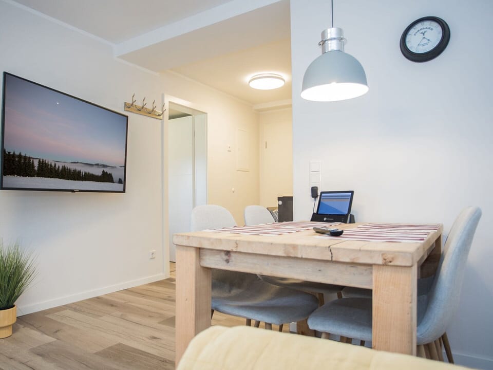 Apartment | Dining