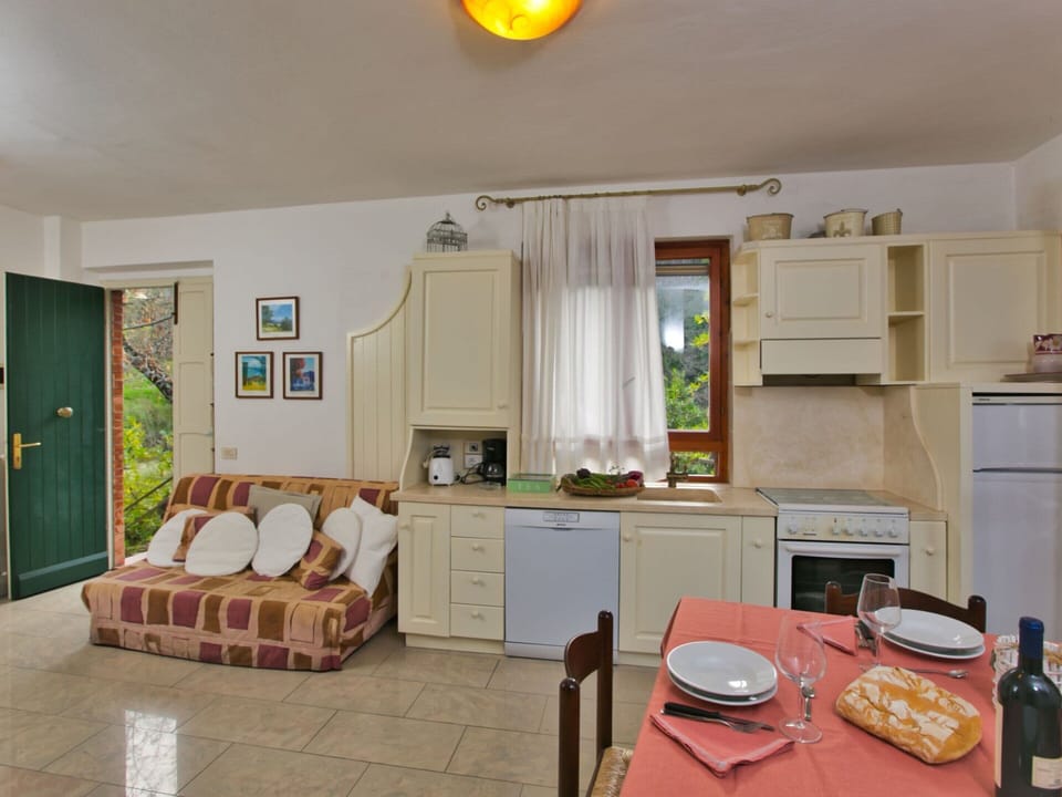 House | Private kitchen | Highchair