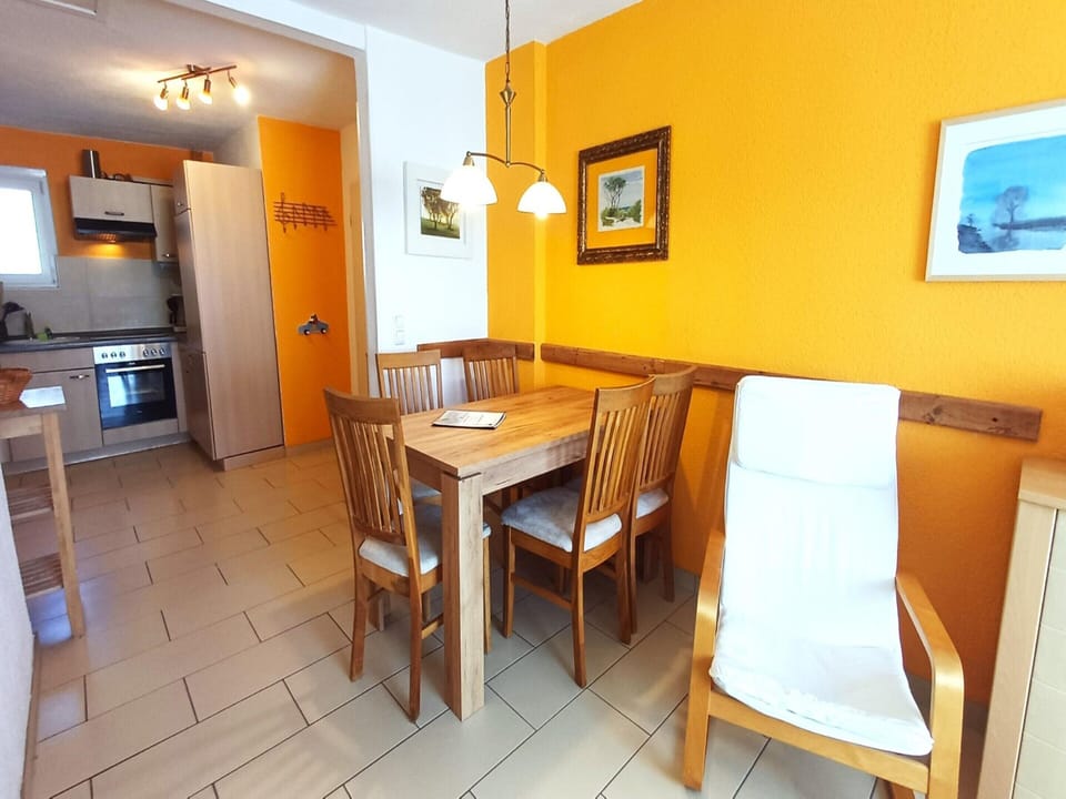 Apartment | Dining