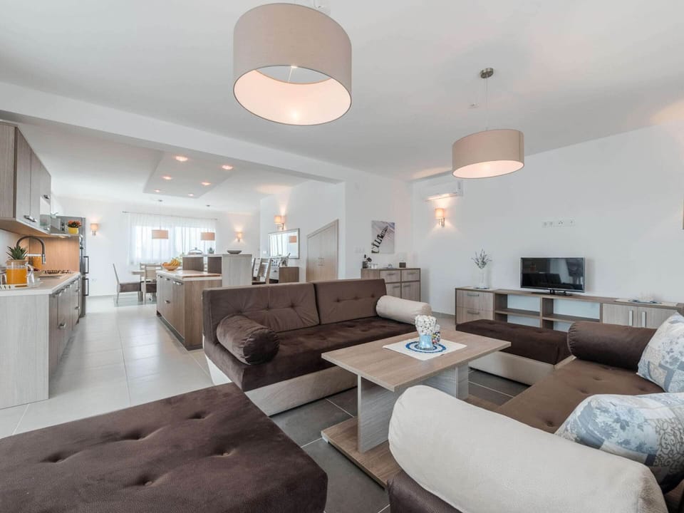 Villa | Dining
