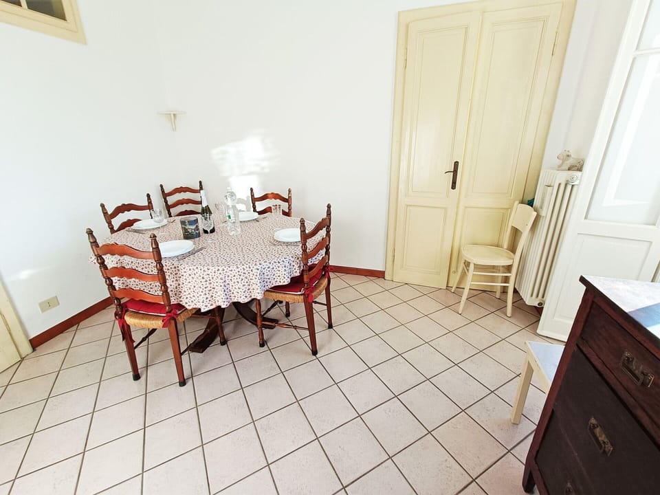 House | Dining