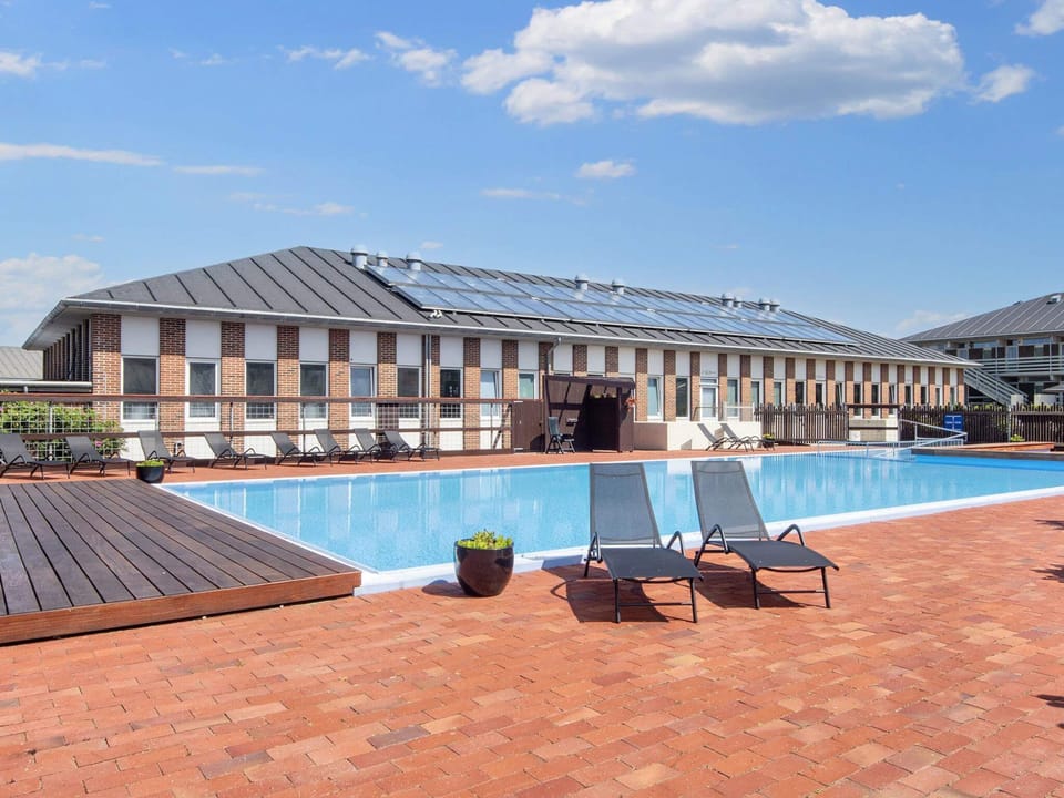 Apartment | Pool | Indoor pool, outdoor pool