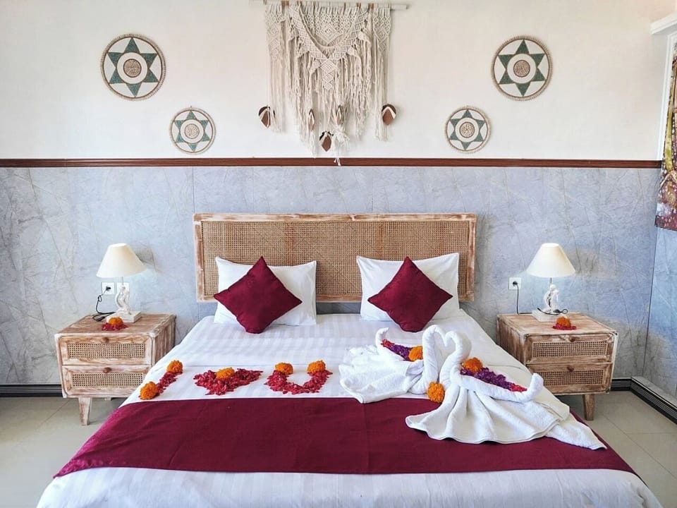 Luxury Double Room | Desk, WiFi (free)