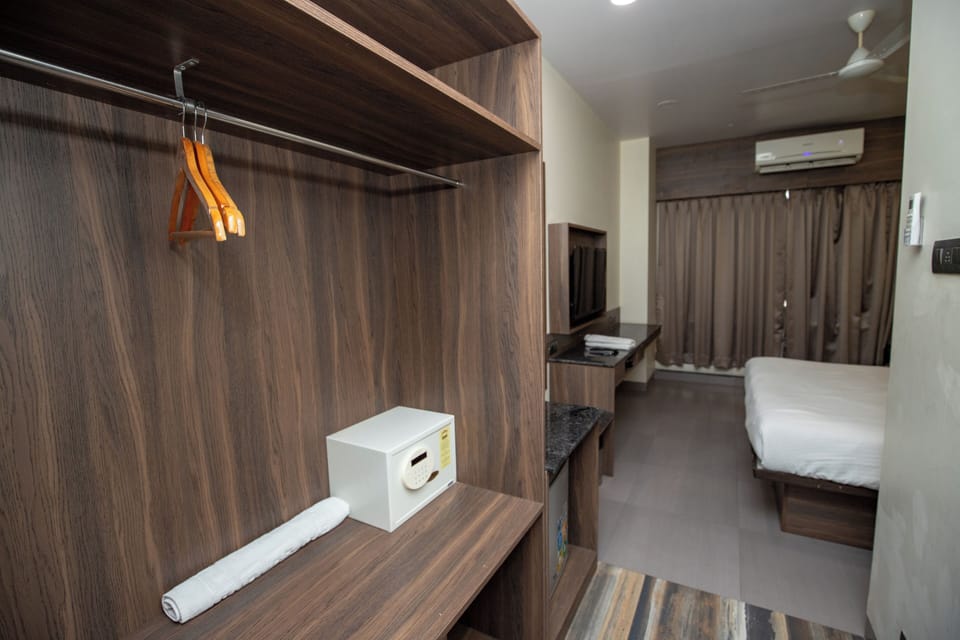 Premium Double Room, City View | In-room safe, desk, blackout drapes, free WiFi