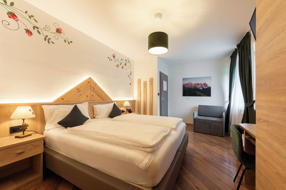 Smart Comfort | In-room safe, blackout drapes, free WiFi, bed sheets