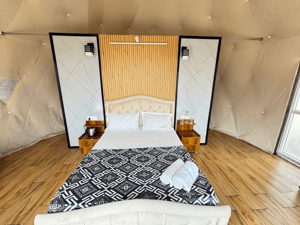 Luxury Maharaja Room | Free WiFi