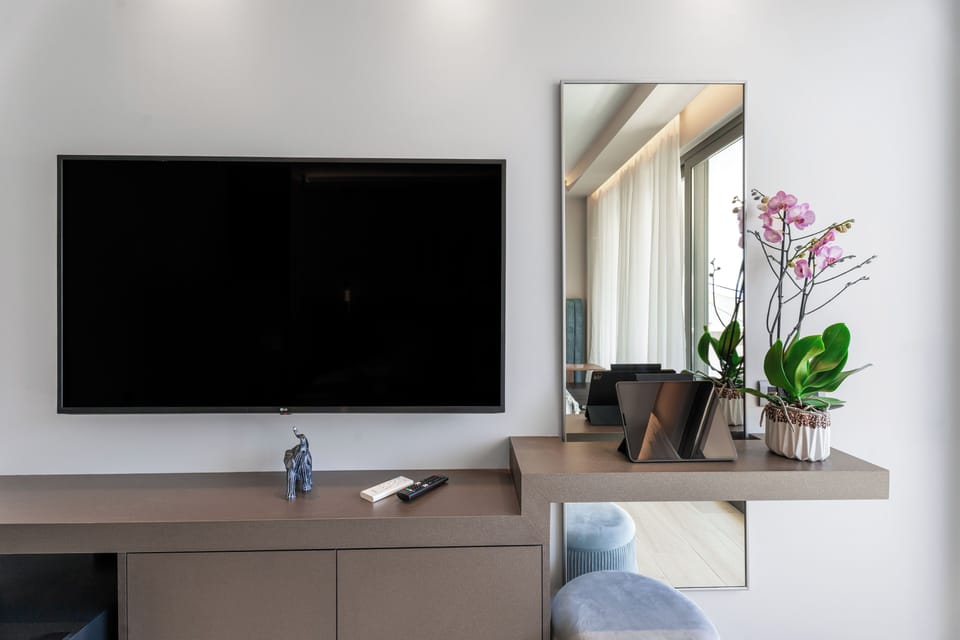 Standard Double Room, Sea View | In-room safe, soundproofing, iron/ironing board, free WiFi