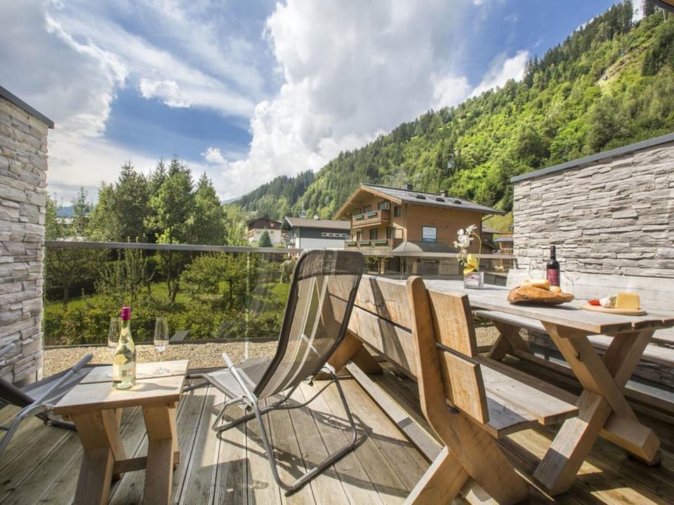 House | Balcony