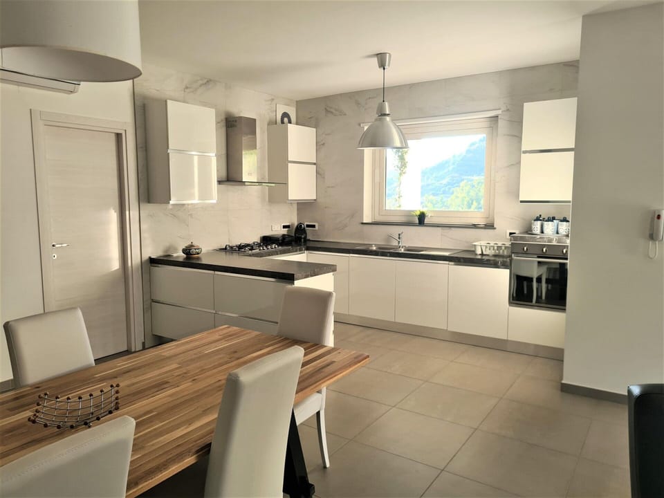 House | Private kitchen | Highchair