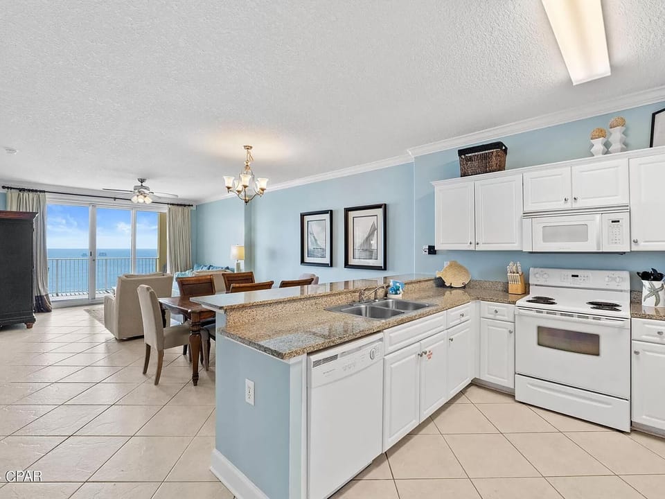Condo, 1 King Bed with Sofa bed (Emerald Isle Resort 1504) | Private kitchen | Oven, toaster