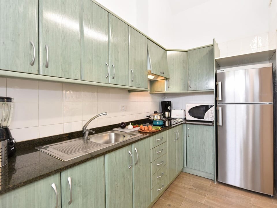 Bungalow | Private kitchen | Highchair