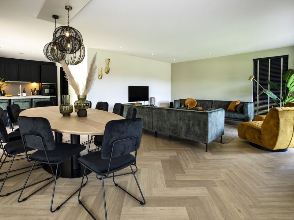 Villa | Dining