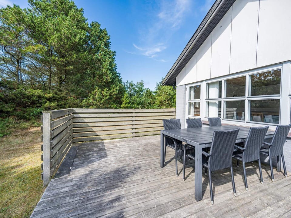 House | Outdoor dining