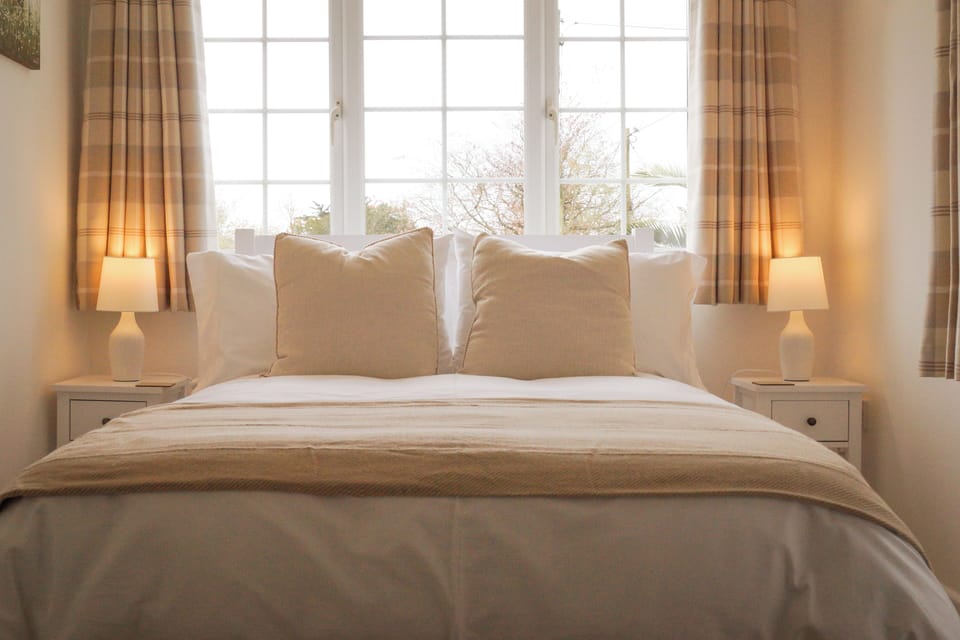 Economy Double Room, Private Bathroom, Courtyard View | WiFi (free)