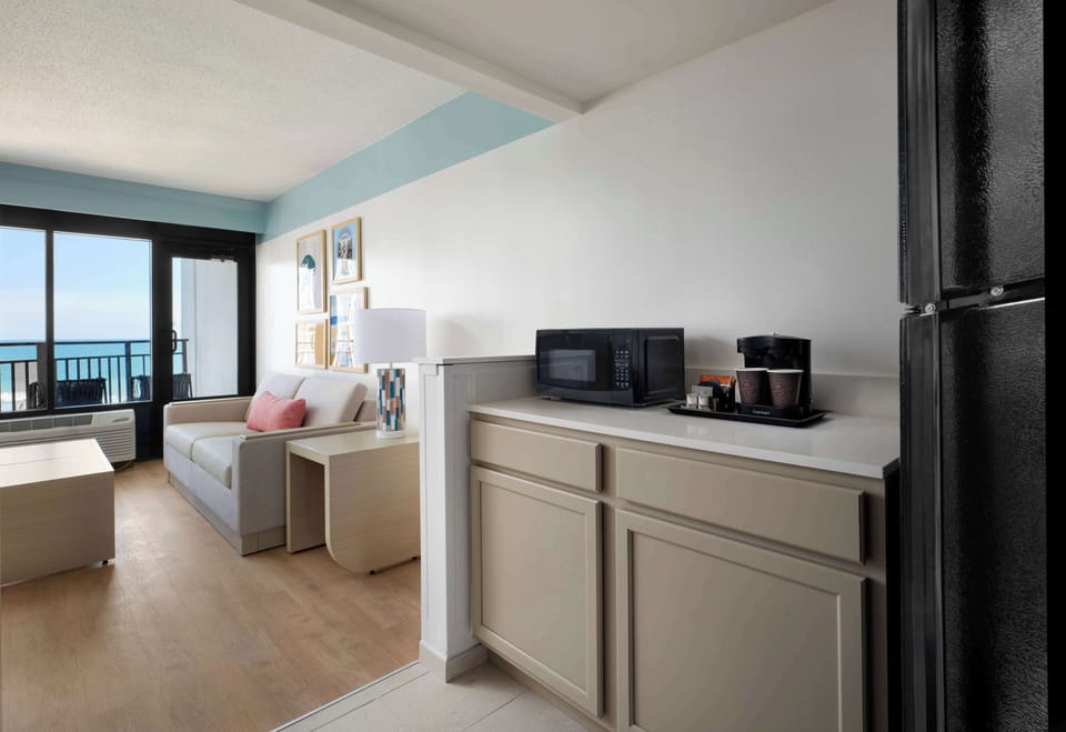 Premium bedding, in-room safe, individually decorated, desk