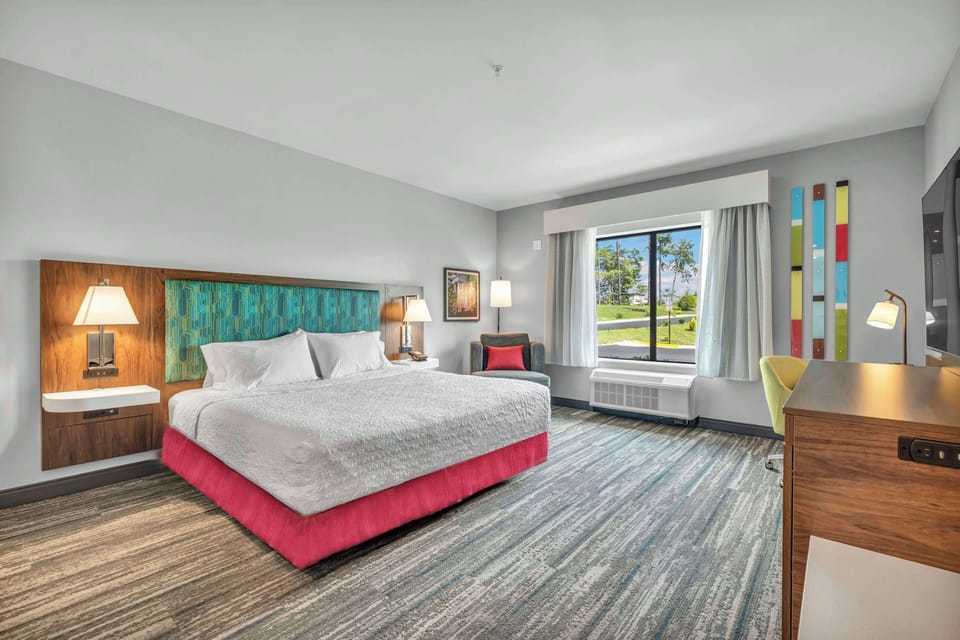 Room, 1 King Bed, Refrigerator & Microwave | In-room safe, iron/ironing board, free WiFi