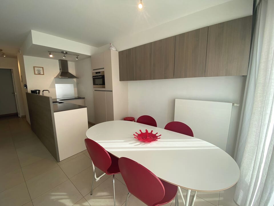 Apartment | Dining