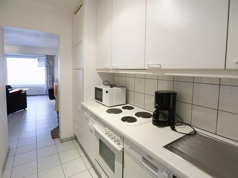 Apartment | Private kitchen | Electric kettle, toaster