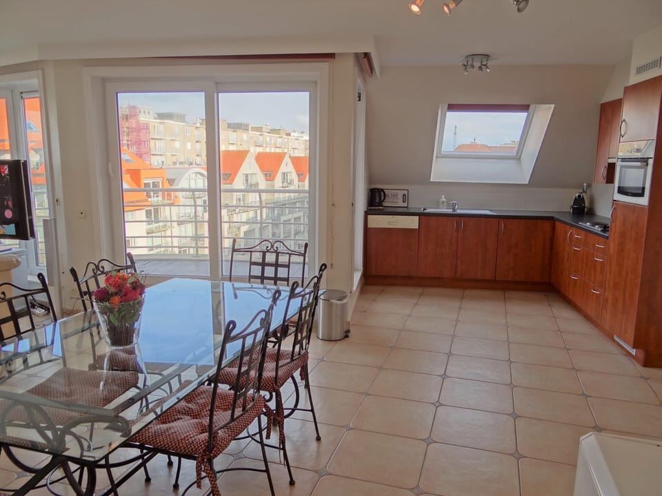 Apartment | Dining
