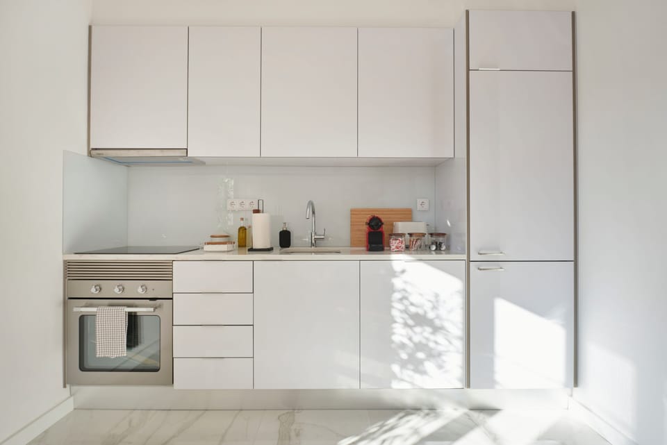 Apartment, 3 Bedrooms | Private kitchen | Fridge, microwave, oven, stovetop