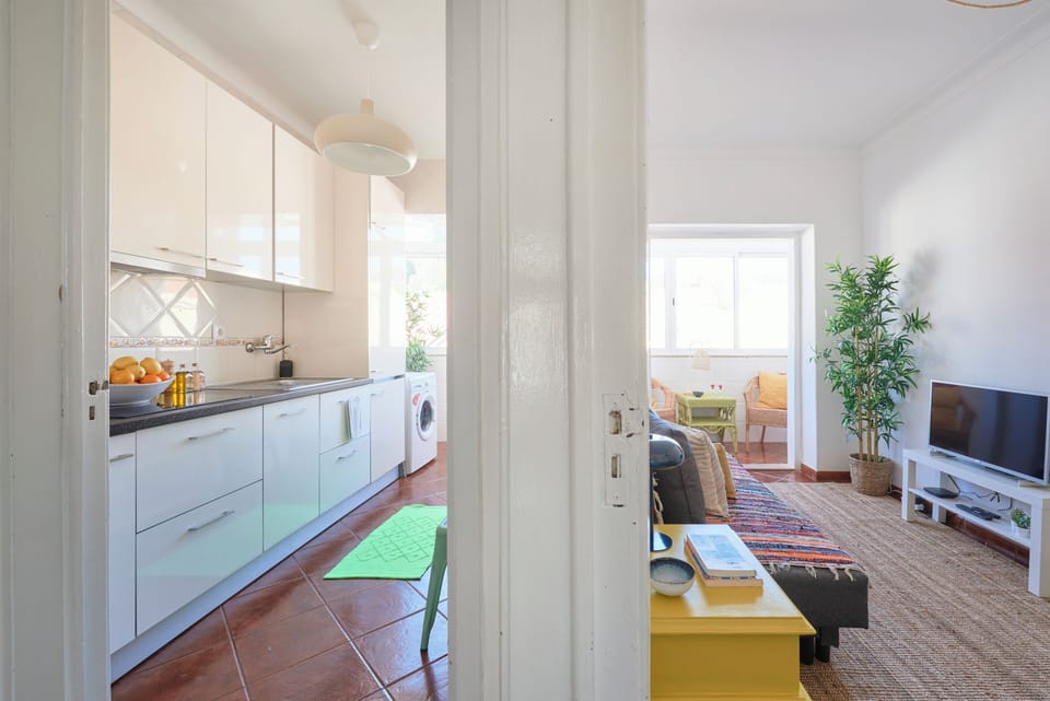 Apartment, 2 Bedrooms | Private kitchen | Fridge, microwave, oven, stovetop