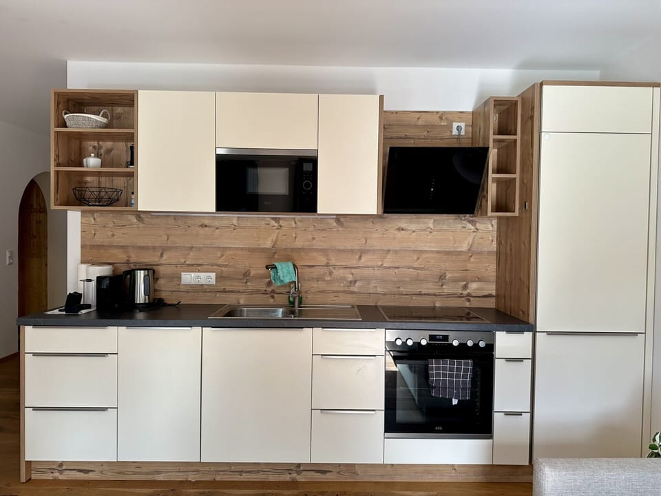 Apartment | Private kitchen | Electric kettle