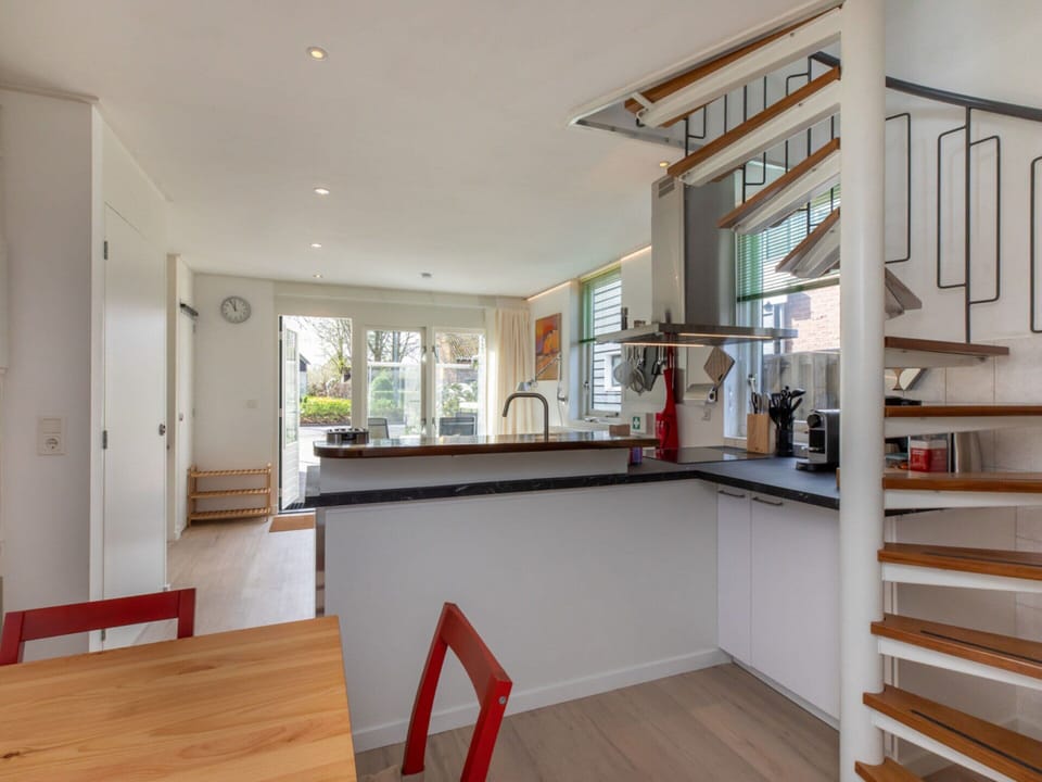 House | Private kitchen | Electric kettle, toaster