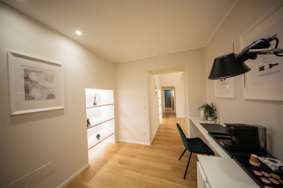 Deluxe Suite, 1 King Bed, City View | Living area | Flat-screen TV