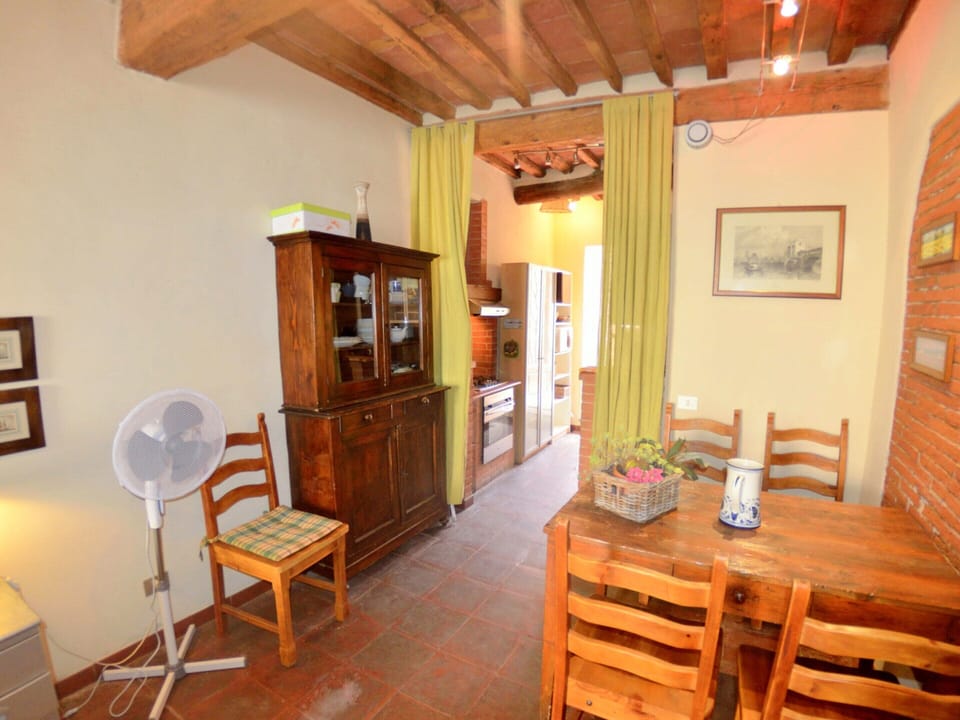 House | Dining